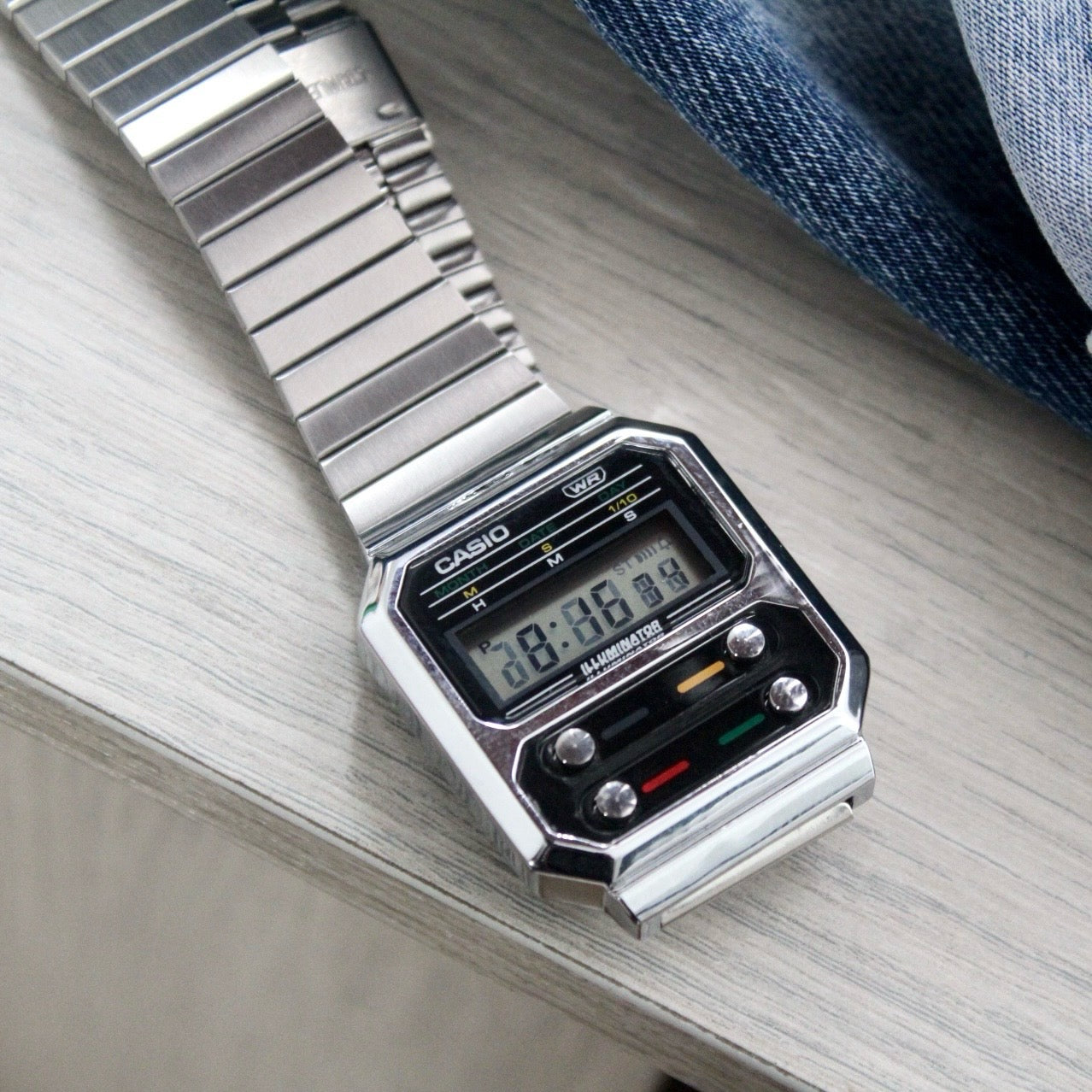 CASIO UNISEX RETRO VINTAGE A-1000-PLATEADO